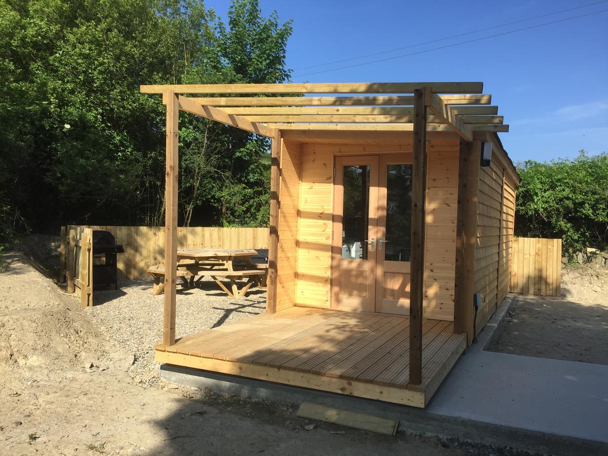 Romantic Getaway Luxury Wooden Cabin With Private Hot Tub And Bbq 阿伯里斯特威斯 外观 照片